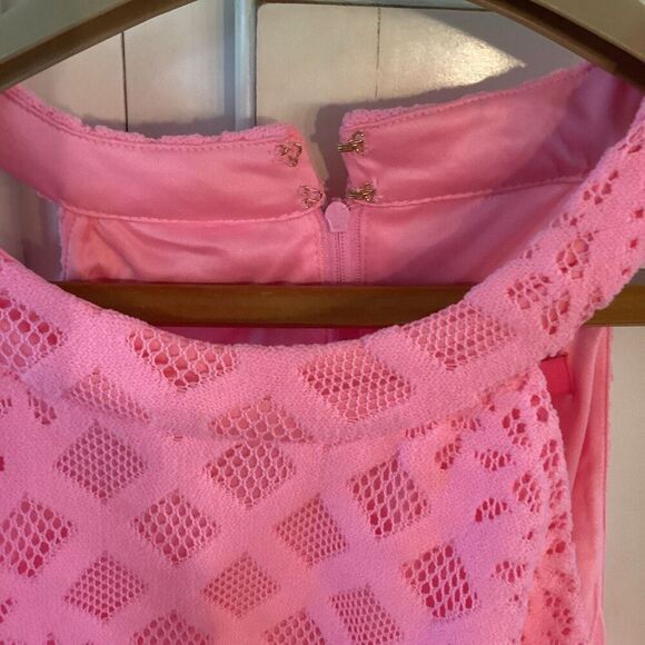 NEW Lilly Pulitzer Rayanne Halter Top Sz L Pelican Pink Pineapple Geo Lace - Picture 3 of 11